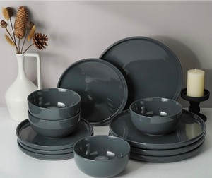 lot 39 image: Metflavor Tableware Set