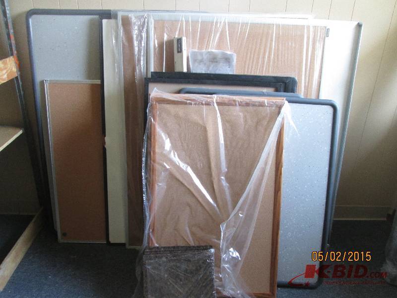 lot 33 image: Lot of bulletin boards and cork bor...