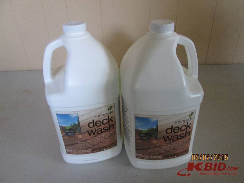 lot 39 image: 2 gallons of Sunnyside deck wash...