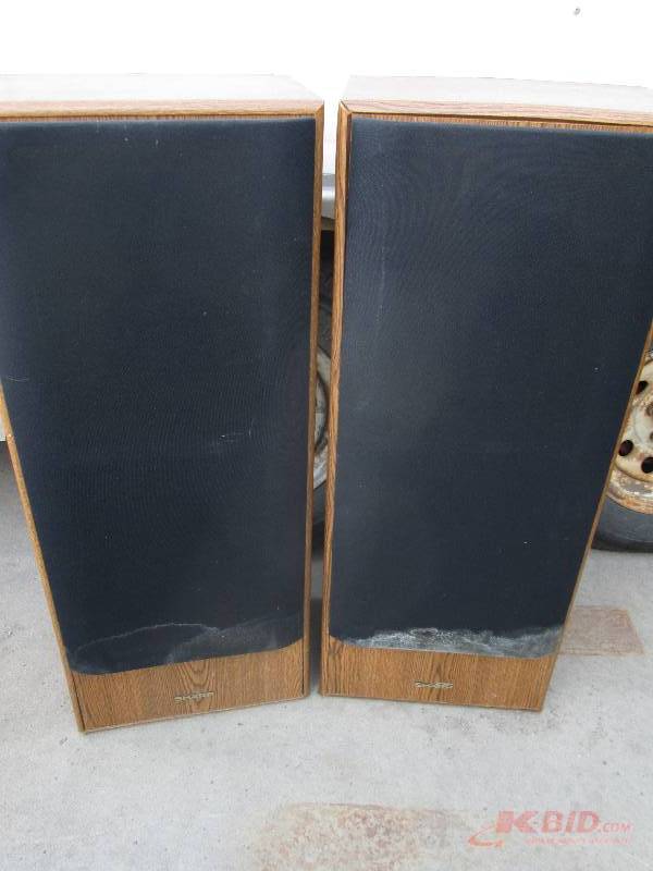 lot 53 image: pair of Sharp speakers, no wires in...