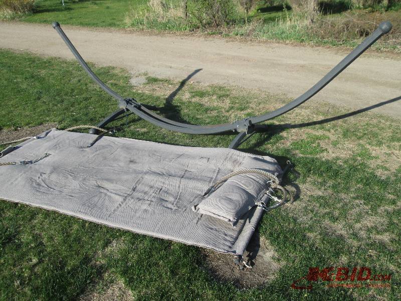 lot 56 image: Hammock- needs basic hardware to ha...