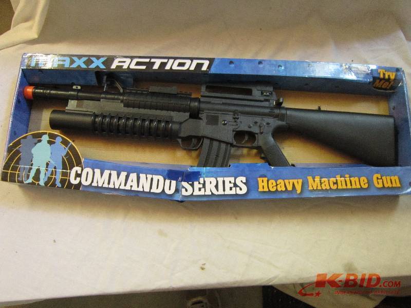 lot 125 image: commando series heavy machine gun ...