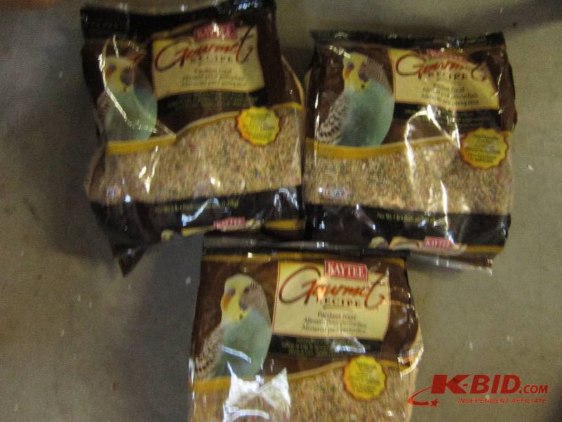 lot 171 image: Kaytee gourmet recipe parakeet food...