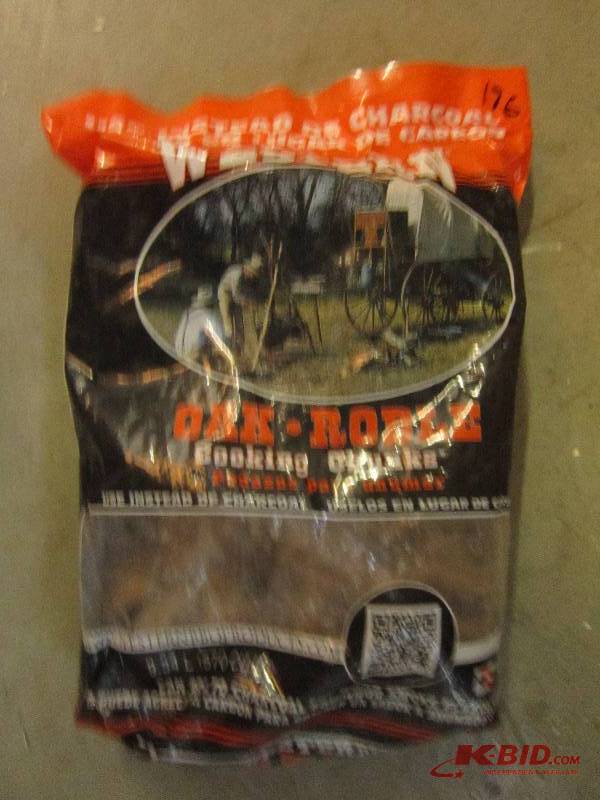 lot 176 image: Oak roble cooking chunks 9.34 L...