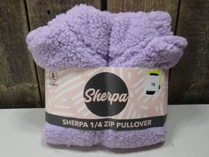 lot 16 image: SMALL GIRLS LIGHT PURPLE SHERPA FLEECE 14 ZIP PULLOVER JACKE