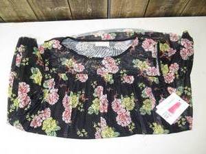 lot 43 image: Bobbie Brooks Size 3X Sheer Yoke Floral Blk Top