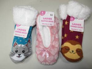 lot 53 image: Ladies Slipper & Lounge Socks, Size 4-10 12
