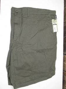 lot 97 image: goodfellow & co. - 9.0 flat front shorts, size 52, dark green