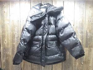 lot 99 image: Universal Thread - Black Coat, Size Small