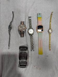lot 2439 image: Assorted Wristwatch Collection (6)