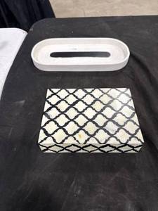 lot 2446 image: Decorative Box and Tray Set