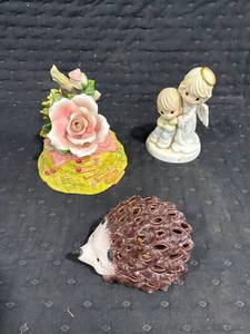 lot 2450 image: Ceramic Decorative Figurines Lot