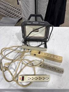 lot 2459 image: Work Light & Power Strips