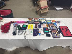 lot 2517 image: Magic Tricks & Accessories Lot