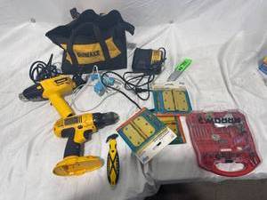 lot 2522 image: Assorted Tools & Hardware Lot