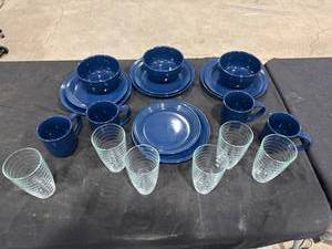 lot 2545 image: Blue Dinnerware & Glass Tumblers