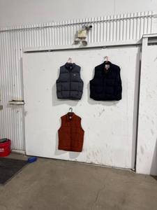 lot 2552 image: Three Mens Puffer Vests