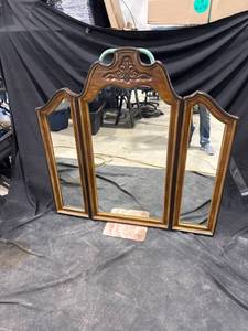 lot 2564 image: Wooden Tri-Fold Vanity Mirror