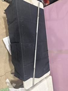 lot 2582 image: Metal Straight Barbell