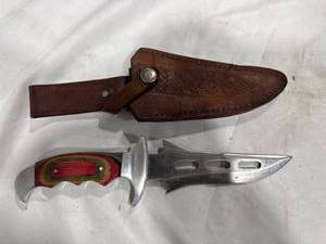 lot 2611 image: Fixed Blade Knife with Sheath
