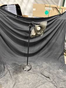 lot 2637 image: Multi-Head Floor Lamp