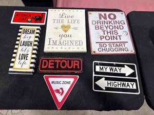 lot 2642 image: Assorted Decorative Signs & Plaques
