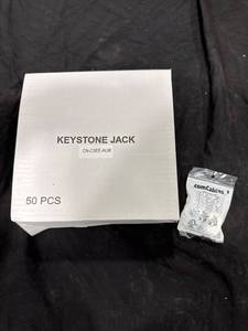 lot 2660 image: 50-Piece Keystone Jack Set