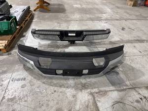 lot 2664 image: 2022 Ford F-150 Bumpers & Tailgate