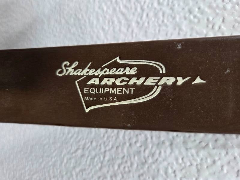 Shakespeare Recurve Bow - 52 inch 50 pound