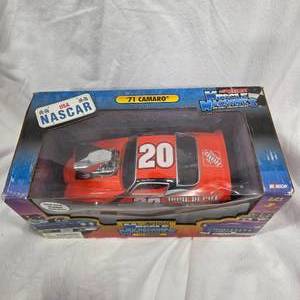 Tony Stewart Muscle Machines Model Car