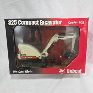Bobcat 325 Excavator Model