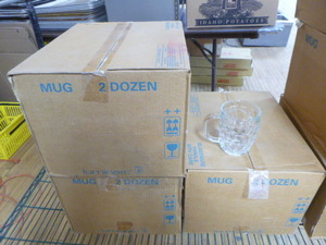 lot 14 image: 72 Luminarc Britannia 20 Ounce Glass Beer Mugs