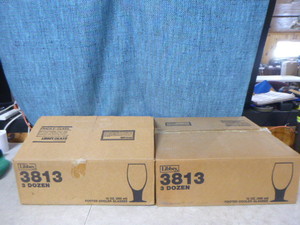 lot 19 image: 71 Libbey Footed 12 Ounce Glasses