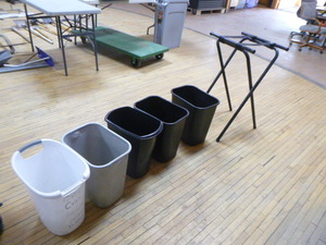 lot 45 image: 5 Trash Cans