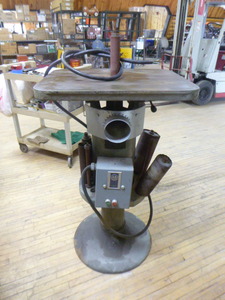 lot 90 image: Allen Bradley Oscillating Spindle Sander