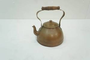 lot 54 image: Vintage Copper Tea Pot