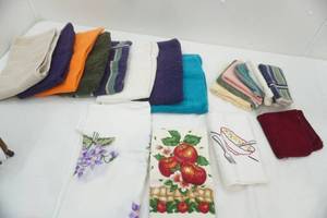 lot 70 image: Hand Towels & Washcloths