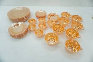 lot 114 image: Vintage Fire-King Peach Lustre Glassware. Anchor Hocking