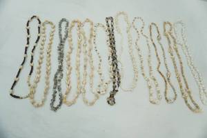 lot 130 image: Shell Necklaces 12ct