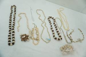 lot 132 image: Shell Necklaces, Hemp Necklaces, Beaded wShells (10ct)