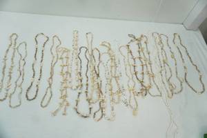 lot 133 image: Shell Necklaces 19ct