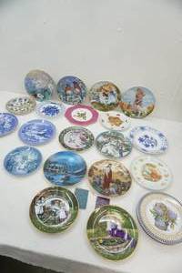 lot 181 image: Vintage Collectible Plate Collection