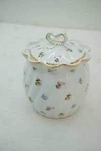 lot 196 image: Godinger Rosebud biscuit jar 7x5.25. 24k gold accents