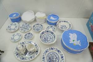 lot 238 image: Vintage Blue Dinnerware. Meakin Ironstone & Wedgewood (2 different sets combined)