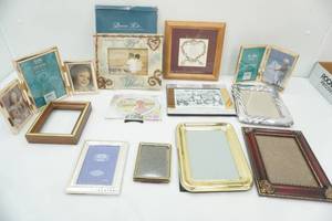 lot 248 image: Variety of Picture Frames