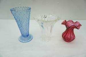 lot 276 image: Vintage Indiana Glass Diamond Point Vase Mikasa Parisian Ivy Vase Fenton Cranberry Glass Vase