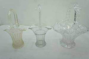 lot 283 image: 3ct Vintage Crystal Baskets