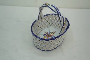 lot 290 image: Vintage hand-painted ceramic lattice basket. Portugal