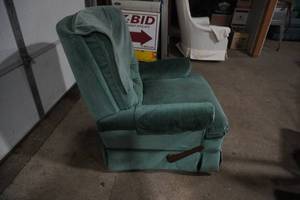 lot 309 image: Lane Rocker Recliner, green