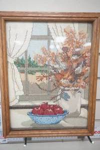 lot 337 image: Framed Vintage Needlepoint 13.75x10.75